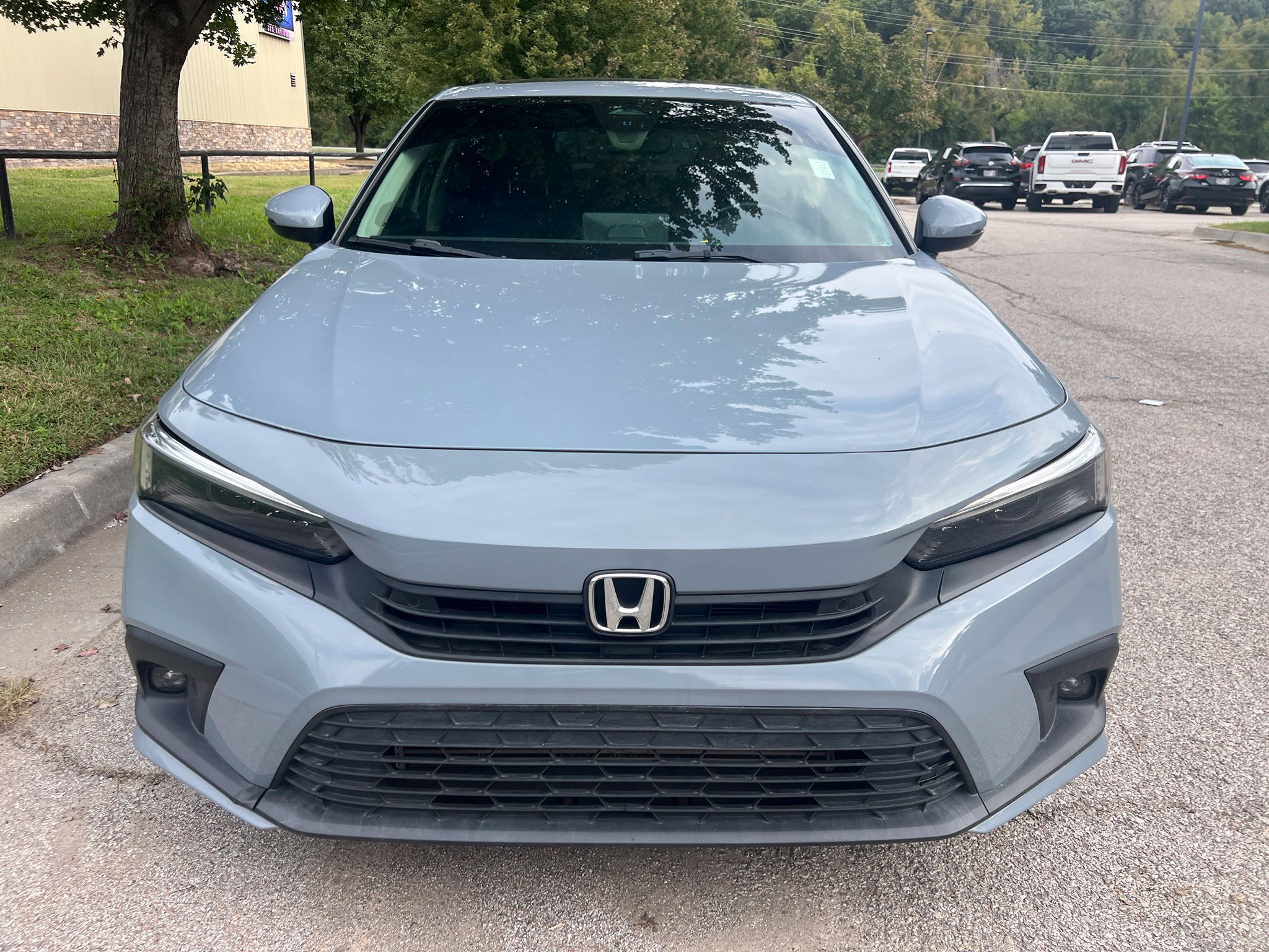 Used 2023 Honda Civic Touring image 2