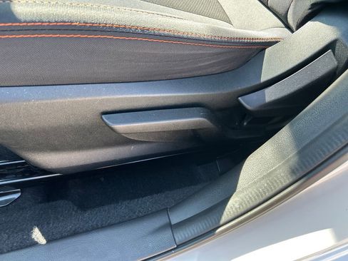 Used 2018 Subaru Crosstrek 2.0i Premium AWD/4WD image 31