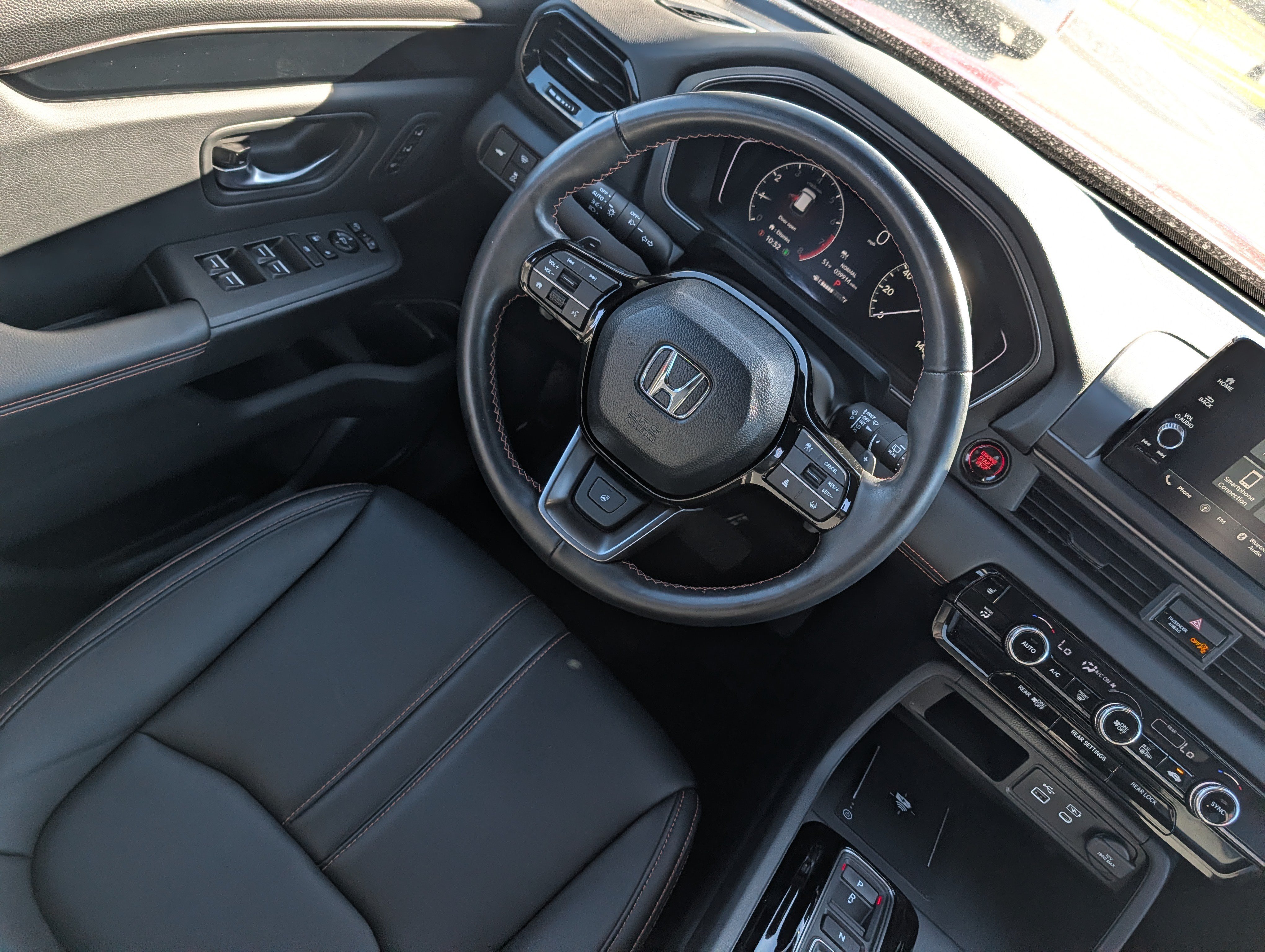 Used 2024 Honda Pilot TrailSport image 9