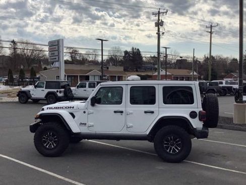 Certified 2024 Jeep Wrangler Unlimited Rubicon image 7