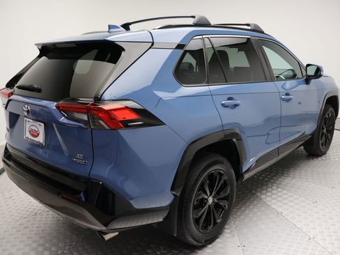 Certified 2024 Toyota RAV4 SE w/ Convenience Package AWD/4WD image 8