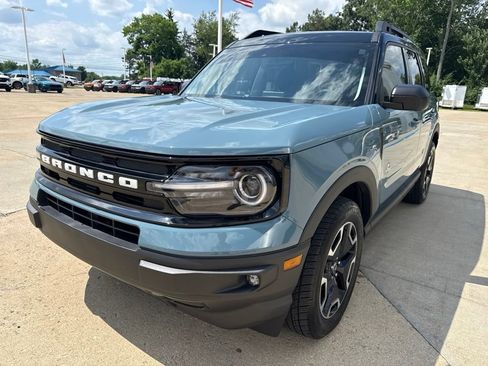Used 2023 Ford Bronco Sport Outer Banks AWD/4WD image 2