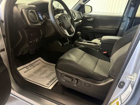 Certified 2023 Toyota Tacoma TRD Off-Road AWD/4WD image 20