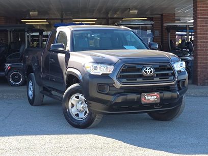 Used 2017 Toyota Tacoma SR
