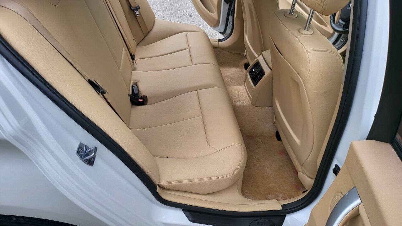 Used 2015 BMW 320i Sedan RWD image 18