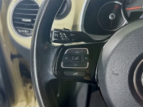 Used 2019 Volkswagen Beetle 2.0T SE image 24