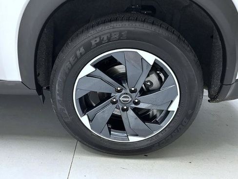 Certified 2025 Nissan Rogue SV AWD/4WD image 22