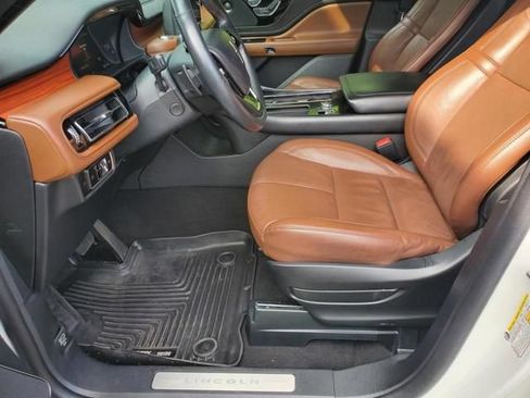 Used 2024 Lincoln Aviator Reserve w/ Jet Package RWD image 9