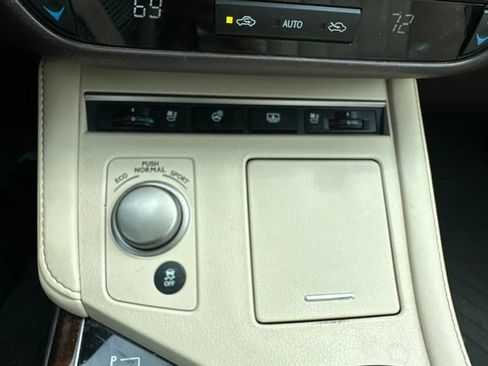 Used 2017 Lexus ES 350 w/ Luxury Package FWD image 17
