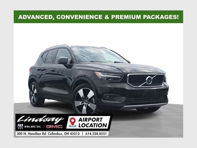 Used 2020 Volvo XC40 T5 Momentum w/ Premium Package