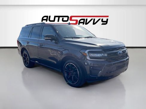 Used 2024 Ford Expedition Limited image 1