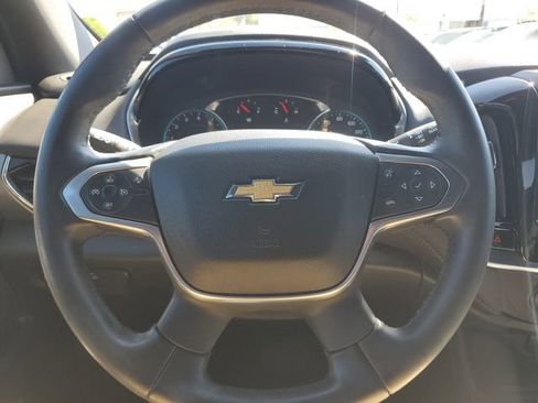 Used 2023 Chevrolet Traverse LT image 24