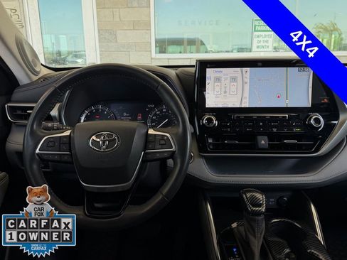 Used 2022 Toyota Highlander Platinum image 6