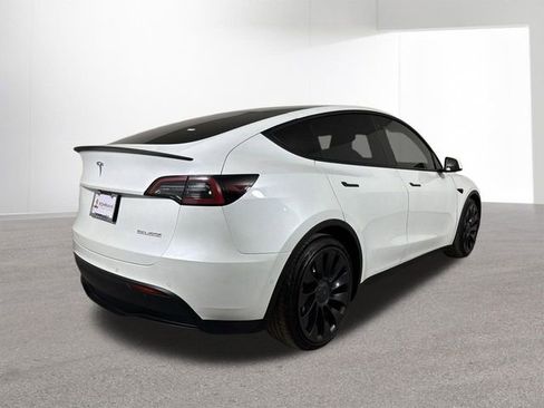 Used 2022 Tesla Model Y Performance image 34