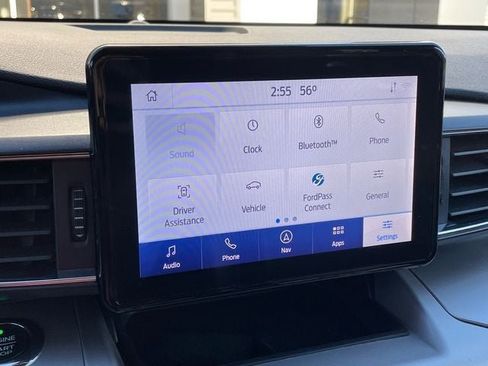 Used 2021 Ford Explorer XLT w/ Equipment Group 202A image 16