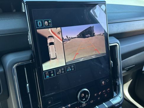 Used 2026 GMC Yukon XL Denali w/ Sun & Power Step Package AWD/4WD image 15
