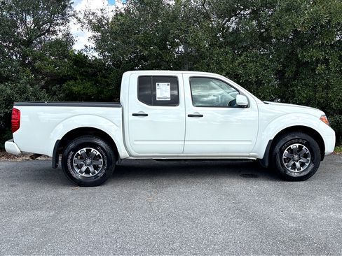 Used 2019 Nissan Frontier PRO-4X image 26