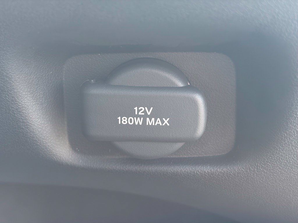 Used 2025 Honda HR-V LX image 10