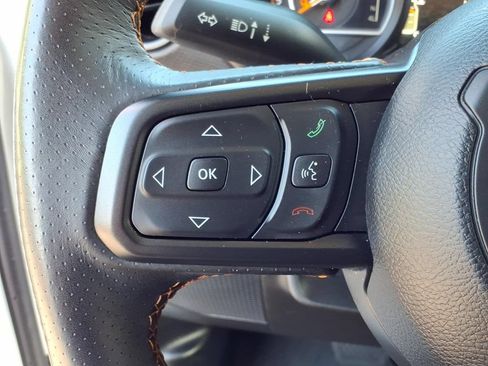 Used 2024 Jeep Gladiator Mojave w/ Convenience Group AWD/4WD image 21