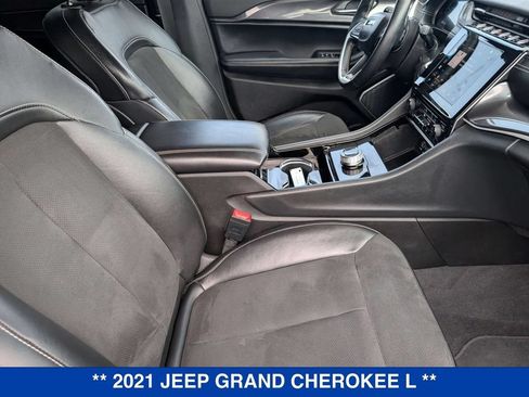 Used 2021 Jeep Grand Cherokee L Laredo AWD/4WD image 32