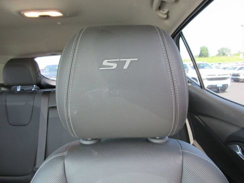 Certified 2024 Buick Encore GX Sport Touring w/ Comfort Package FWD image 21