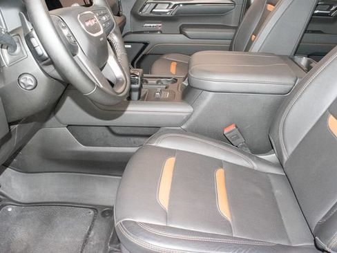 Used 2024 GMC Sierra 1500 AT4 w/ Technology Package AWD/4WD image 19