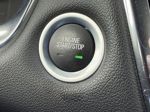 Certified 2023 Chevrolet Traverse LT image 30