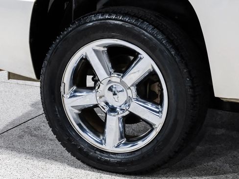 Used 2013 Chevrolet Tahoe LTZ RWD image 60