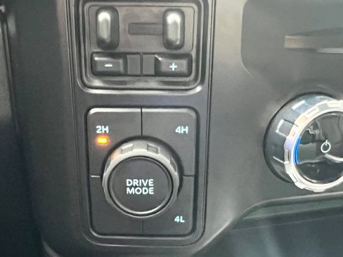 Used 2024 Ford F250 Lariat AWD/4WD image 16