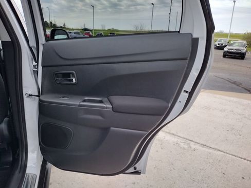 New 2026 Mitsubishi Outlander Sport LE AWD/4WD image 28