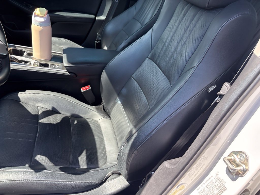 Used 2018 Honda Accord Touring image 11