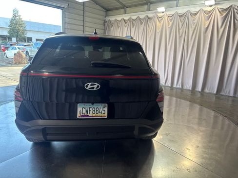 Used 2025 Hyundai Kona SEL FWD image 6