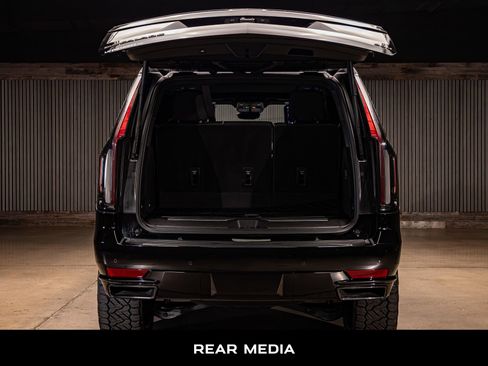 Used 2023 Cadillac Escalade Sport w/ Touring Package image 9