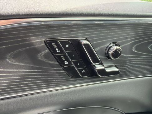 Used 2024 Cadillac Lyriq Luxury RWD image 26