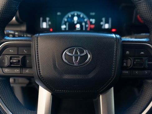 Used 2024 Toyota Tacoma 4x4 Double Cab image 25