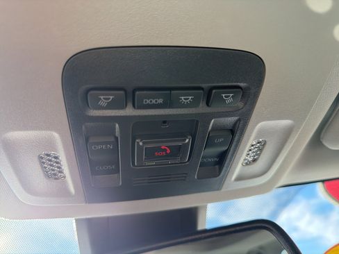 Used 2024 Toyota Camry SE image 13