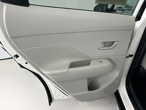 Used 2024 Hyundai Kona SEL image 27