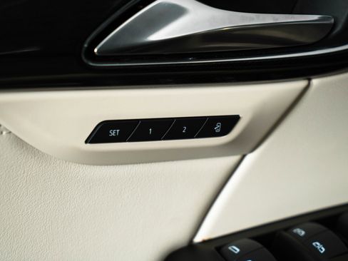 Used 2023 Buick Envision Essence image 20