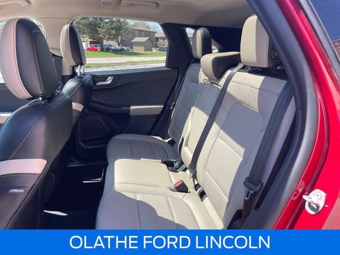 Used 2020 Ford Escape Titanium w/ Titanium Premium Package 2.0 AWD/4WD image 24
