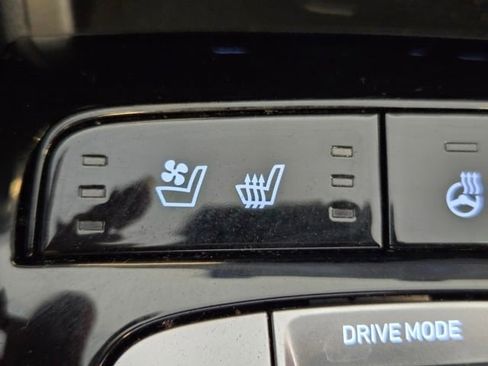 Used 2024 Hyundai Tucson Limited image 49