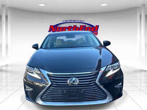 Used 2017 Lexus ES 350 w/ Navigation System Package image 8