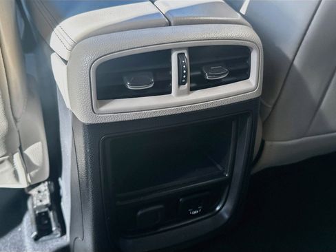 Used 2018 Buick Envision Preferred AWD/4WD image 26