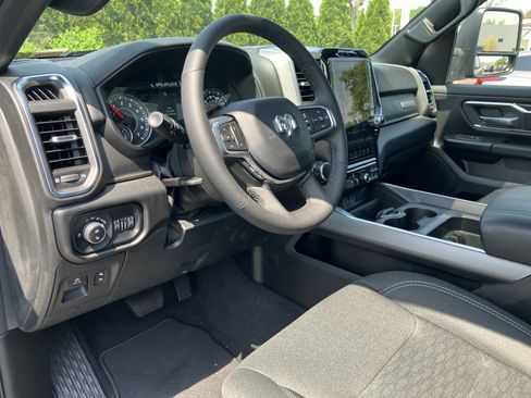 Used 2025 RAM 1500 Big Horn AWD/4WD image 24