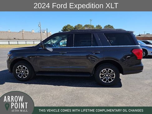 Used 2024 Ford Expedition XLT image 7
