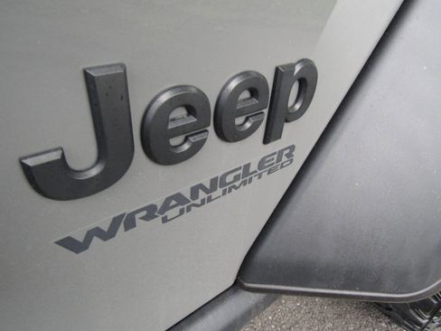 Used 2021 Jeep Wrangler Unlimited Sport AWD/4WD image 36