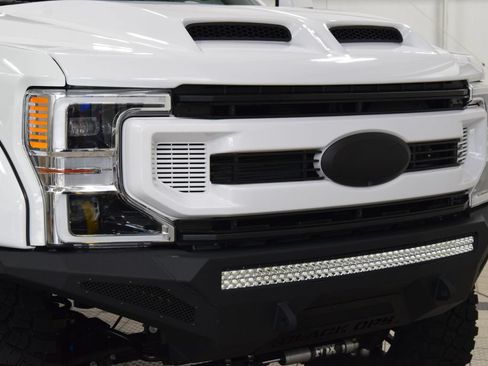 Used 2022 Ford F250 Lariat w/ Lariat Ultimate Package AWD/4WD image 13