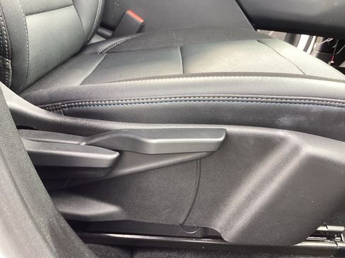 Used 2024 Chevrolet Equinox EV LT image 18