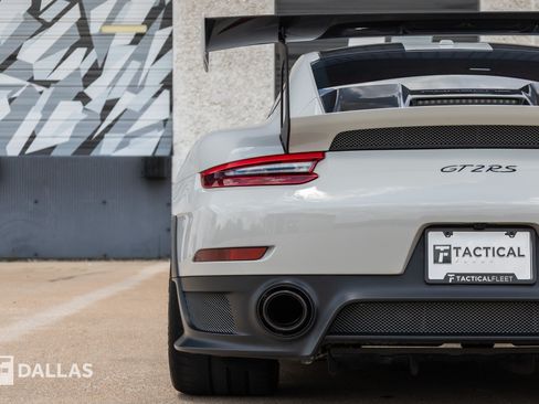 Used 2018 Porsche 911 GT2 RS RWD image 14