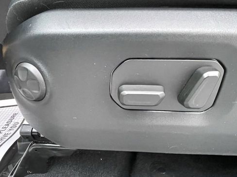 Used 2024 Jeep Wrangler Unlimited Sahara w/ Safety Group image 31