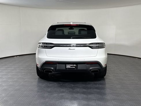 Certified 2023 Porsche Macan AWD/4WD image 6